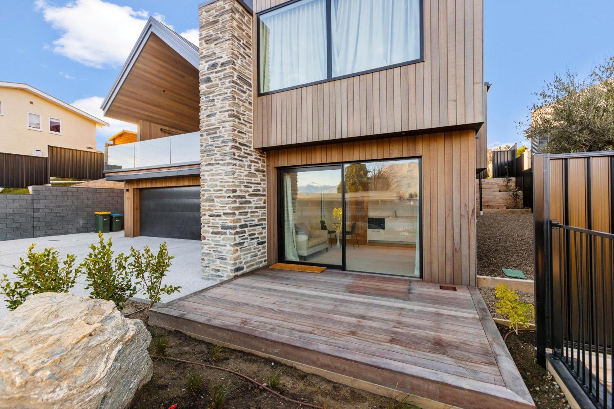 Guest House With Mountain Views Уанака Екстериор снимка